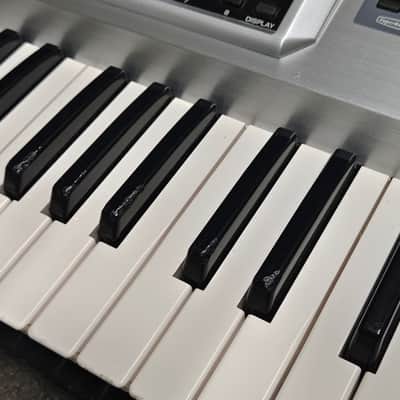 Roland Fantom G7 ✅ Ultimate 76-Key Workstation Flagship ✅ Advanced SonicCell Sound Engine ✅ Fully Checked & Cleaned ✅ Massive Color Display & Sequencing Power ✅ FREE Worldwide Shipping image 8