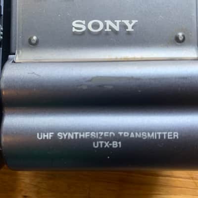 Sony UTX B1 & URX P1 Wireless Lavalier Microphone Transmitter & Receiver Set Light blue image 4