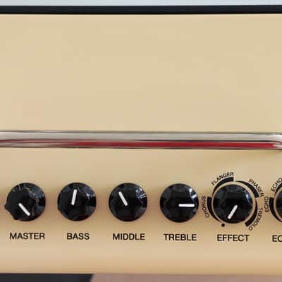 Vends Yamaha THR10II 20-Watt 2x3" Stereo Digital Modeling Guitar Combo 2019 image 2