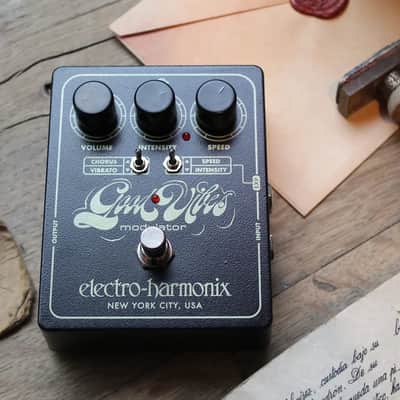 Electro-Harmonix Good Vibes Modulator image 1