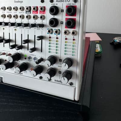 Intellijel Audio I/O (2023) Dual/Stereo Eurorack Balanced Line-Level Audio Interface Eurorack Module (10 HP) 2023 - Silver image 2