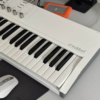 Waldorf Blofeld Keyboard 49-Key Synthesizer 2009 - Present - White image 3