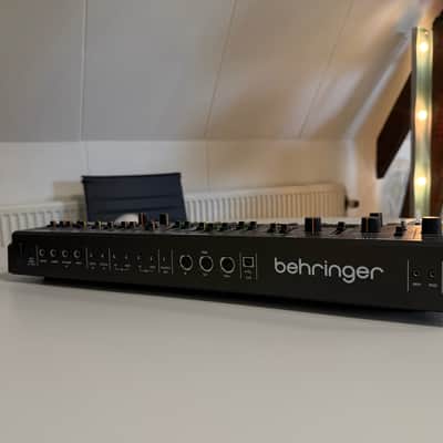 Behringer MS-1 Analog Synthesizer Keyboard image 4