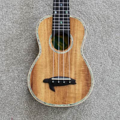 Big Island Ukulele Co. Solid Koa Deluxe Soprano Abalone Inlay KX-SPG W/ Carrying Case image 3