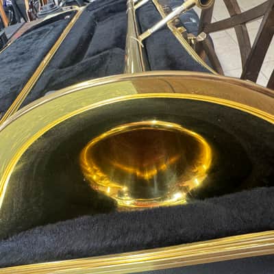 Bach TB300 Trombone.(Hard Case)(Mouthpiece). image 4