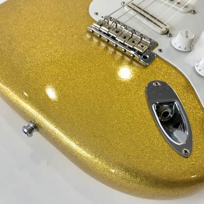 Fender Stratocaster with 3-Bolt Neck, Maple Fretboard 1976 Gold Sparkle image 10