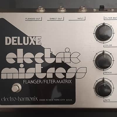 2000s - Vintage Electro-Harmonix Deluxe Electric Mistress Reissue with 24V Adapter 2008 - 2014 - Silver / Black image 3