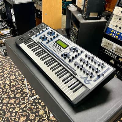 Alesis A6 Andromeda 61-Key Polyphonic Analog Synthesizer 2000s - Black/Silver original vintage poly synth image 2