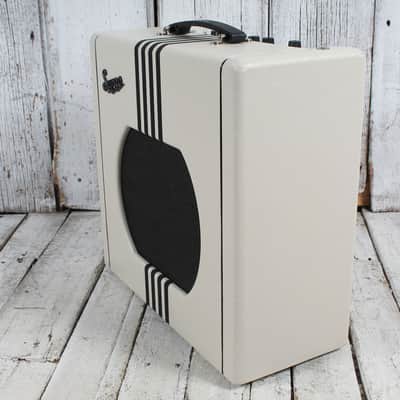 Supro Delta King 12 Electric Guitar Amplifier 15 Watt 1x12 Combo Amp with Cover image 7