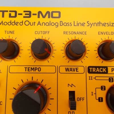 Behringer TD-3MO 2022 - Yellow near mint image 10