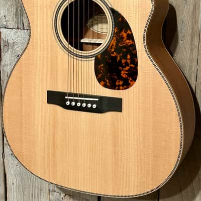 Pristine Larrivee OMV-40 Cutaway Spruce Top, Mahogany Back & Sides, OHSC, Includes Pro Setup & Ships Fast ! image 5
