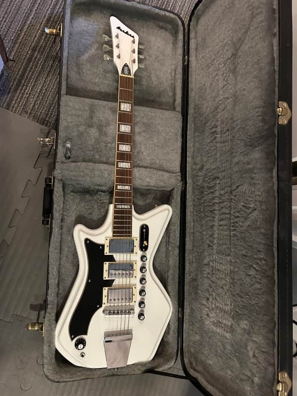 Eastwood Airline ‘59 3P DLX 2007 left Handed  w/hard case - Alpine white image 1