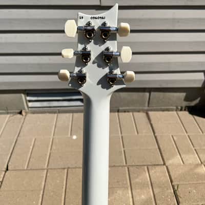 PRS Modern Eagle V - Antique White image 4