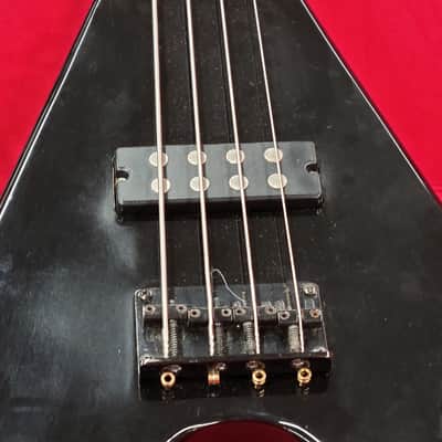 Dean V Bass Fretless Black image 13