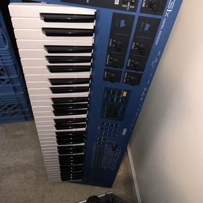 Yamaha CS 1x- Blue image 6