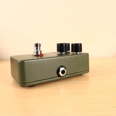 Electro-Harmonix EHX Nano Green Russian Big Muff Pi Fuzz Pedal image 3
