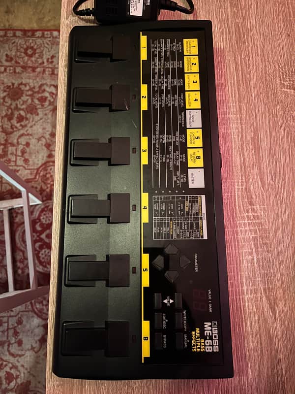 ME-6B BOSS ベースマルチエフェクター ME-6!!アナログの歪み搭載🎸発売から30年以上の時を経て 今こそBOSS ベース