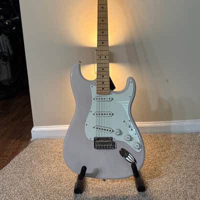 Fender MIJ Hybrid II Stratocaster with Maple Fretboard 2020 - 2021 - US Blonde image 4