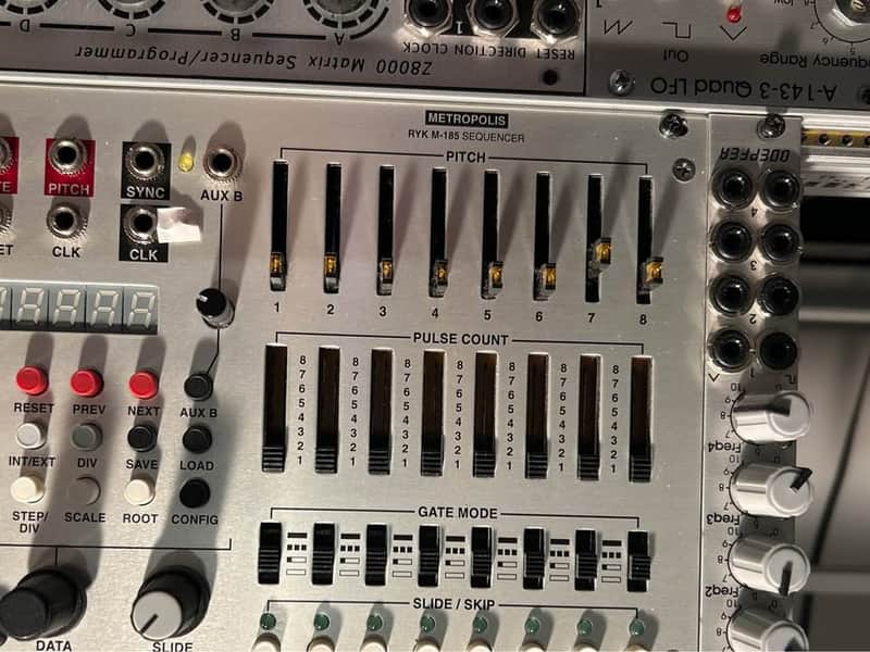 Intellijel Metropolis Complex Pitch / Gate Sequencer Eurorack Synth Module