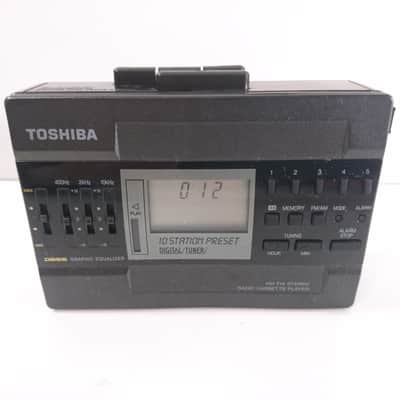 TOSHIBA KT-4529 Walkman Cassette Player Radio Working Perfectly Japan 1980s image 2