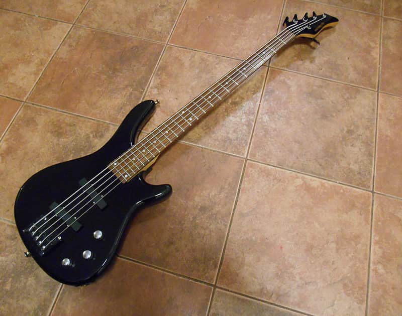 New York Pro 5 String Bass Guitar. Black. image 1