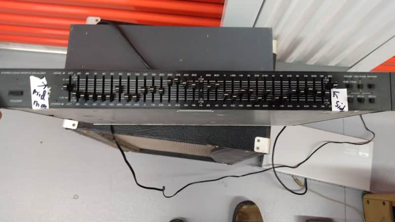 dbx 1531X Stereo / Mono Graphic Equalizer 1990s - Black image 1