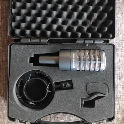 Beyerdynamic M 99 – Mint Condition – Original Box – Rare Discontinued Microphone image 2