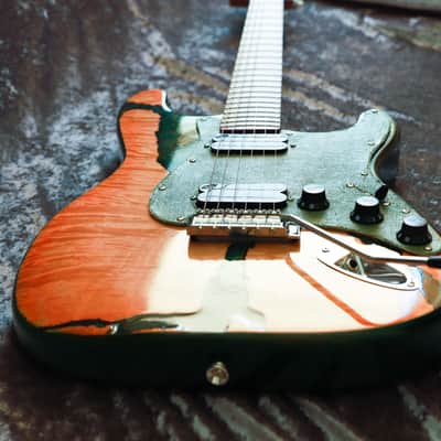 GB Liuteria Traditional Strato orange maple and green resin image 25