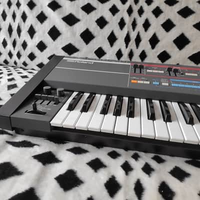 Roland Juno-106 61-Key Programmable Polyphonic Synthesizer- for collectors image 8