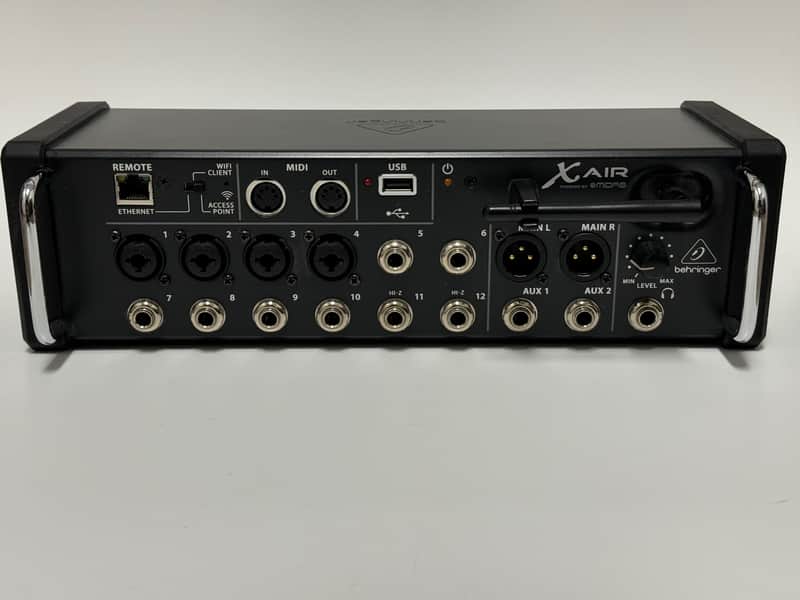 Behringer X Air XR12 12-Input Tablet-Controlled Digital Mixer 2015 - Present - Black image 1