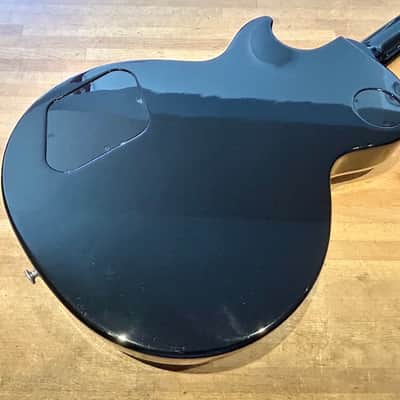 Gibson Les Paul Classic 2022 - Ebony + Case image 5