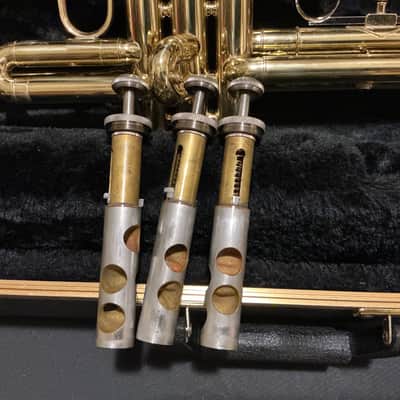 Bach TR300H2 Bb Trumpet 2019 - Lacquer image 9