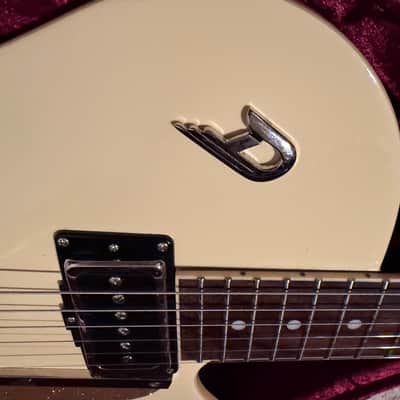 Duesenberg Starplayer TV Pearl Series Semi-Hollow Electric Guitar 2010s - Ice Pearl image 10