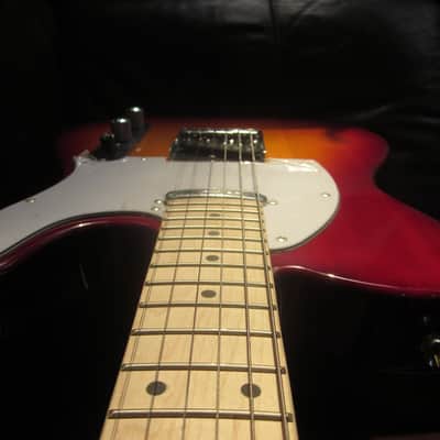 Amati Tele-Style Single Coil Electric Guitar Cherry Sunburst w/ Gig Bag 30TCHG image 7