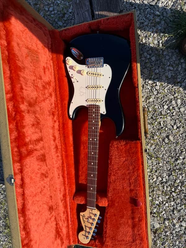 Fender Highway One Stratocaster with Rosewood Fretboard 2006 - 2011 - Flat Black