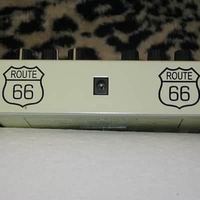 used Visual Sound Route 66 Overdrive & Compression 1st ver of orig model RT66 (late 1990s) only works with adapter (NOT included), has battery clip - but can't power a battery clip (don't know why) + new feet & strings image 4
