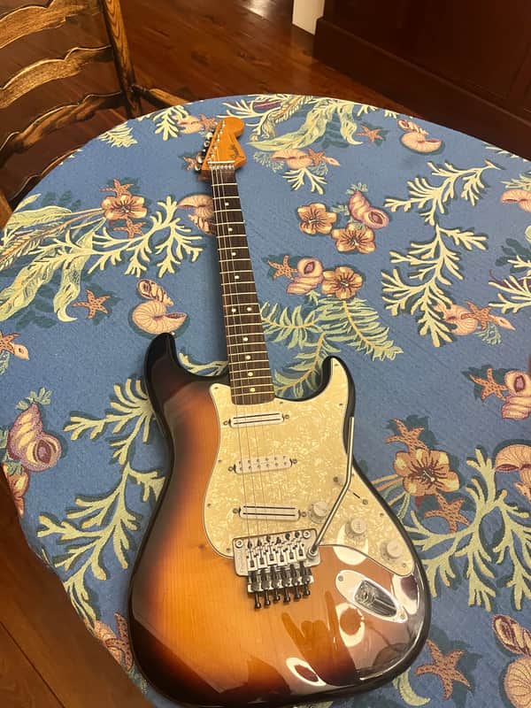 Fender Dave Murray Artist Series Signature Stratocaster 2015 - Present - 2-Color Sunburst image 1
