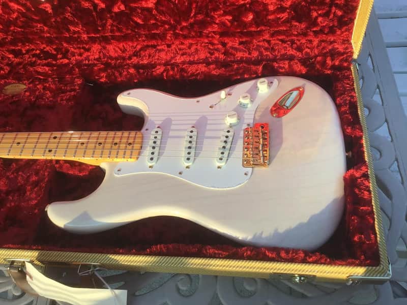 Fender Custom Shop limited edition 57 Vintage Custom Stratocaster,Mary Kay blonde,ash body,100% original,1 owner,COA,all papers,tweed case image 1