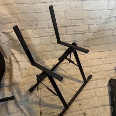 On-Stage Rs7000 Amp Stand image 2