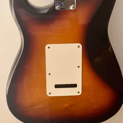 COLLECTORS ONLY: Rare 1994 Fender Stratocaster – Fire-Era Ensenada Production, Made in Corona U.S.A. – MN4135131 – Collector Grade / Near-Mint image 8