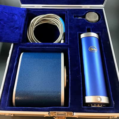 Blue Bottle Tube Mic with B6 Capsule - Blue image 3