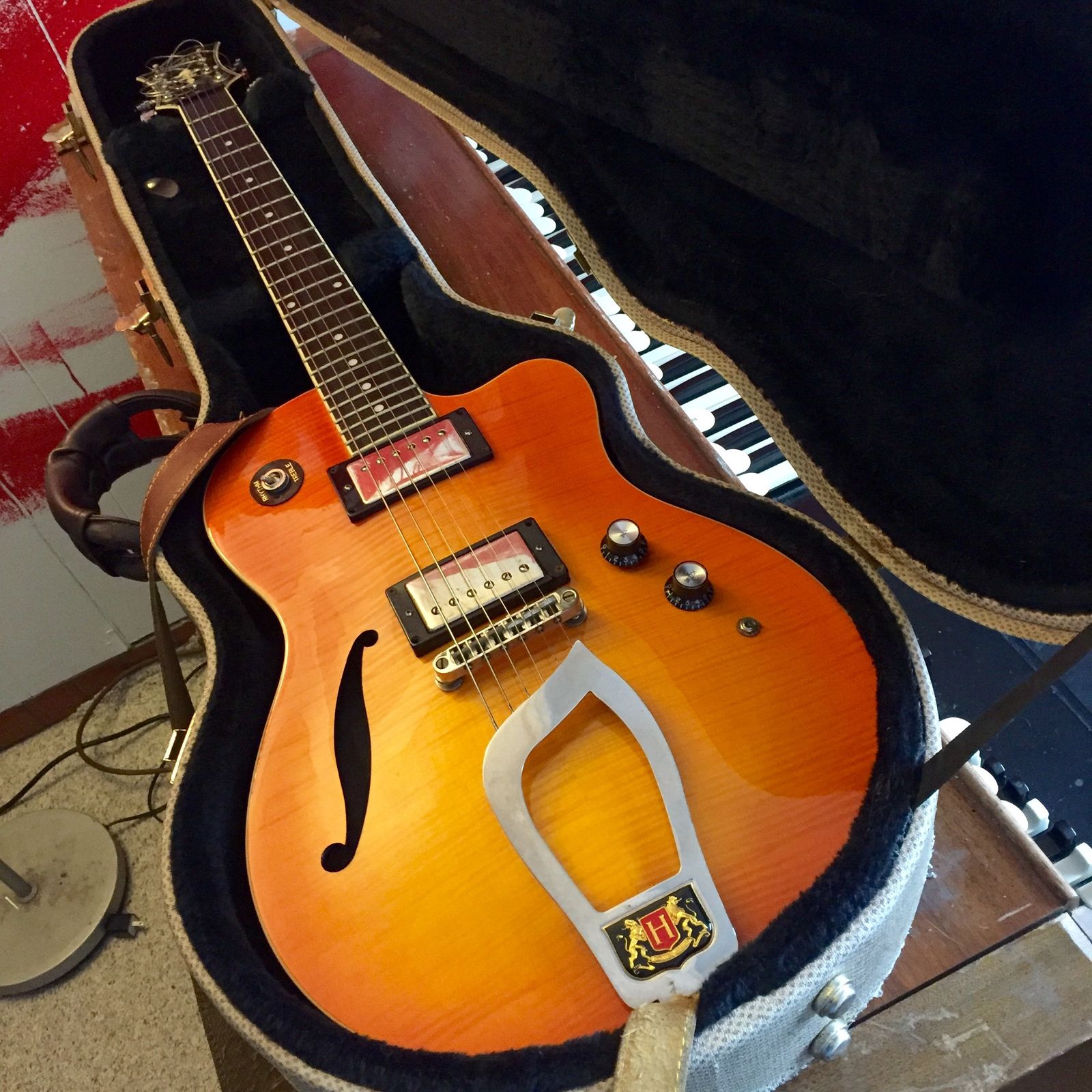 Hagstrom D2H サンバースト 中古 Hagstrom D2H サンバースト 中古