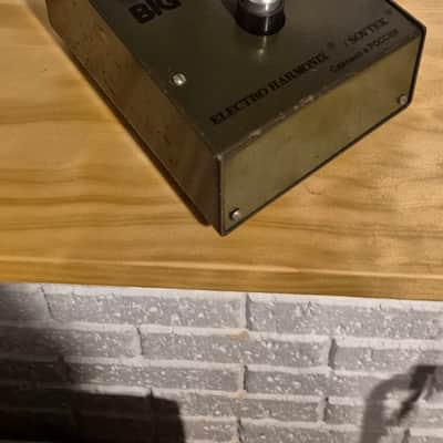 Electro-Harmonix Big Muff Pi V7 (Green Russian) 1990s image 2