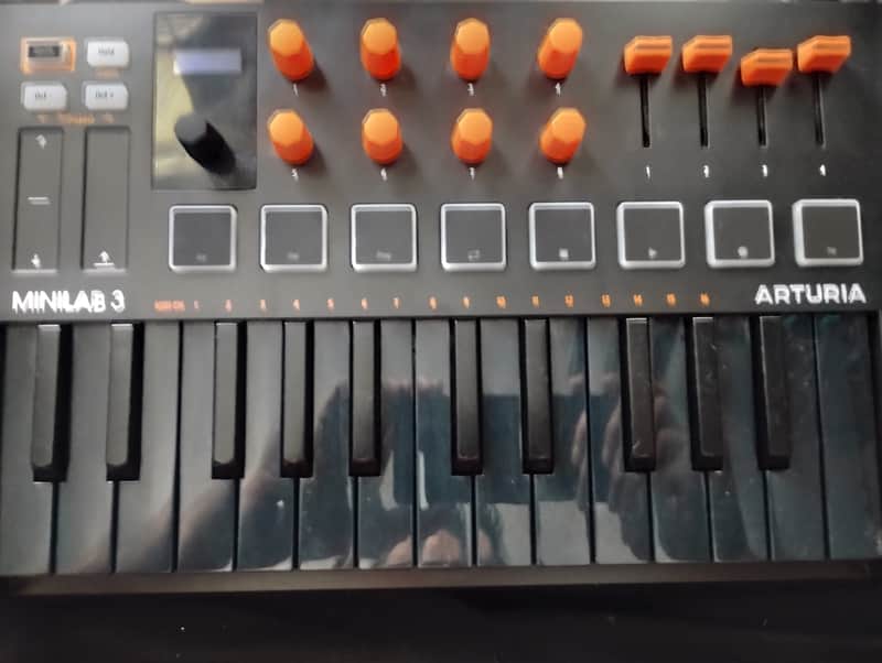 Arturia Minilab 3 2025 - Black image 1