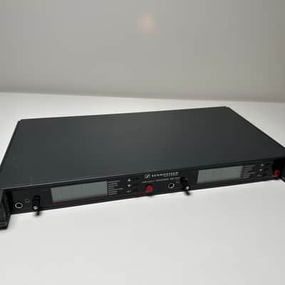 Sennheiser EM 3532-U Microphone Receivers 854-878MHz image 2