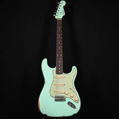Fender Custom Shop Limited Edition 1960 Stratocaster w/ Painted Headcap, Relic- Aged Surf Green 2026 (CZ586597) image 2