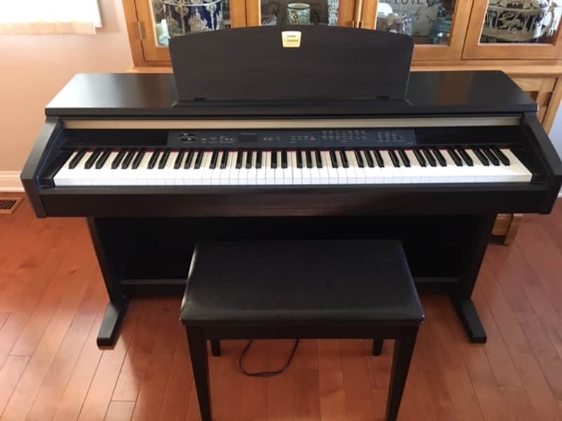 YAMAHA CLAVINOVA CLP-120 DIGITAL PIANO MINT CONDITION image 1