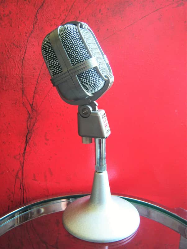 Vintage RARE 1940's Turner 77 dynamic / ribbon microphone brown w