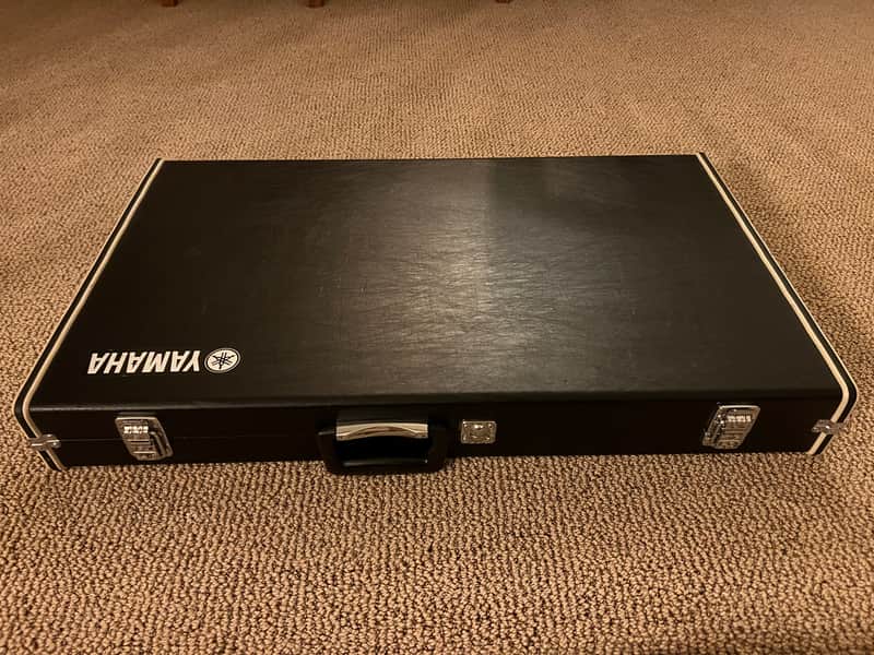 Yamaha YG-1210 Professional 2.5-Octave Glockenspiel – Made in