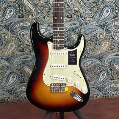 Fender FSR Vintera Road Worn ‘60s Stratocaster 3-Color Sunburst image 2